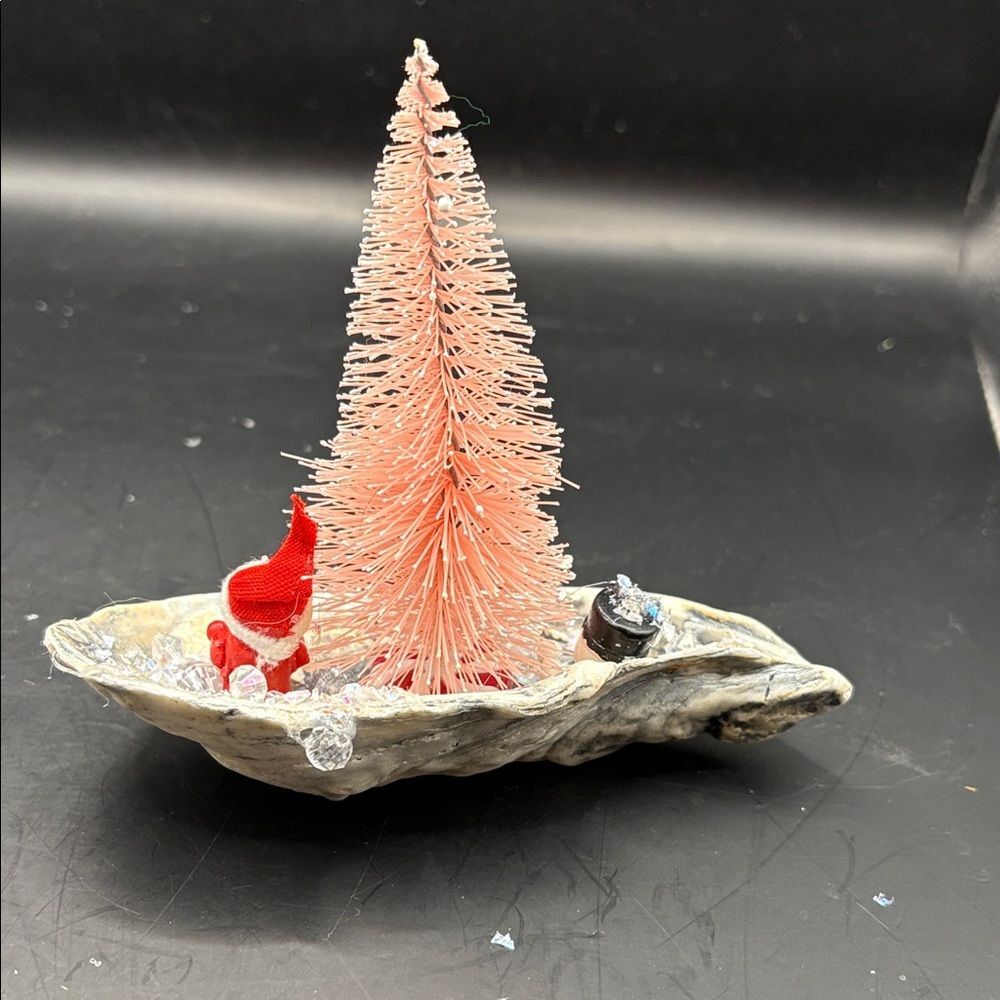 Pink Holiday Tree Shell Vignette - Picture 3 of 5